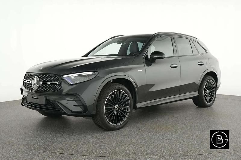 Gris Occasion 2025 Mercedes GLC300 AMG line SUV | 69 990 € (Prix juste) - Image 1/4
