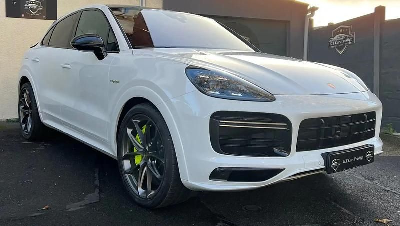 Utilisé 2021 Porsche Cayenne Turbo S SUV | 140 000 € (Super prix) - Image 1/4