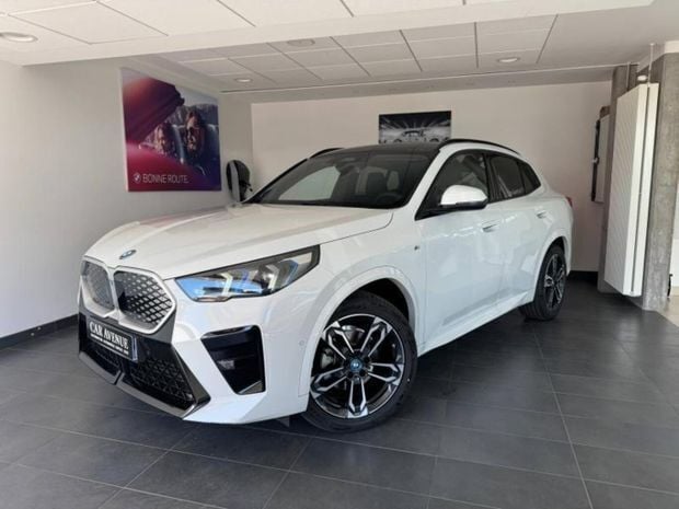Blanc Utilisé 2025 BMW iX2 M Sport SUV | 51 900 € (Prix assez cher) - Image 1/4