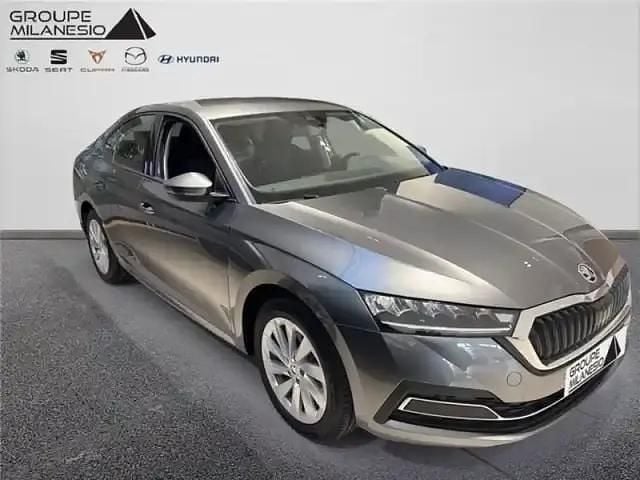Gris graphite Utilisé 2024 Skoda Octavia Berline | 33 580 € (Prix cher) - Image 1/4