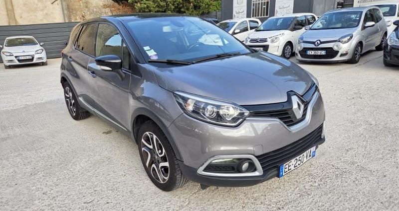 Gris Utilisé 2016 Renault Captur Intens SUV | 8 490 € (Prix juste) - Image 1/4