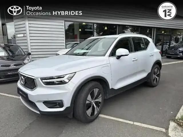 Gris Utilisé 2020 Volvo XC40 Business Edition SUV | 26 990 € (Prix juste) - Image 1/4
