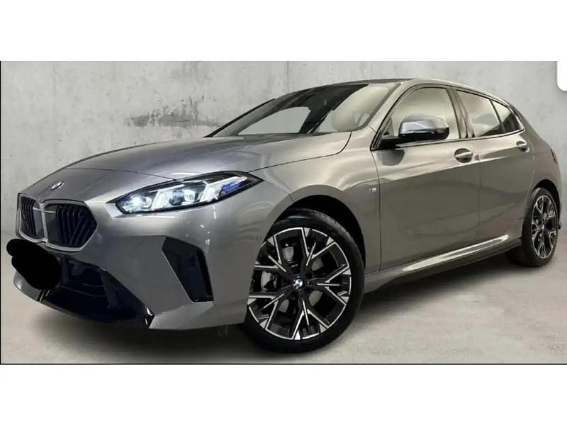 Gris Occasion 2025 BMW 118 M Sport Citadine | 35 980 € (Prix juste) - Image 1/4