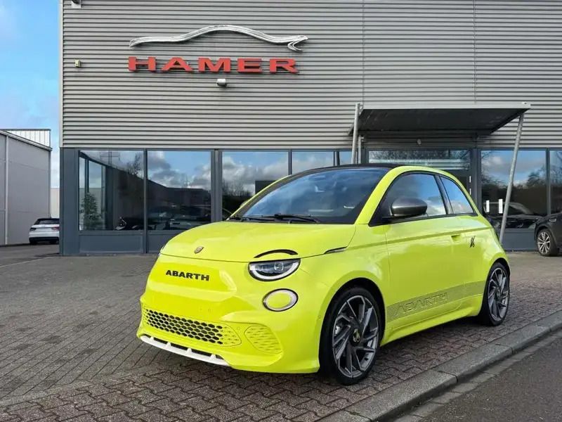 Vert Utilisé 2023 Abarth 500e Scorpionissima Citadine | 29 900 € - Image 1/4