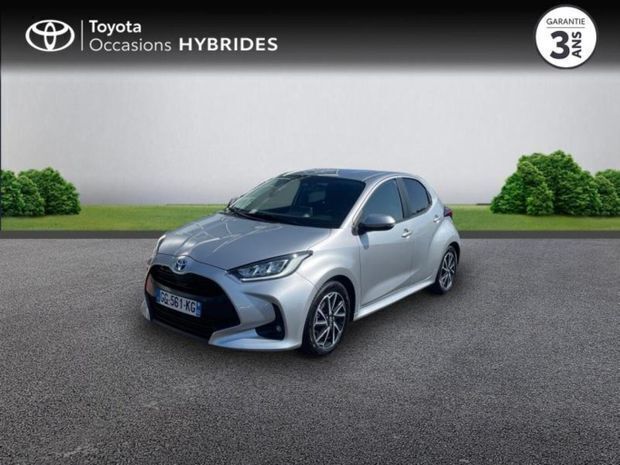 Gris Utilisé 2022 Toyota Yaris Hybrid Design | 17 390 € (Super prix) - Image 1/4