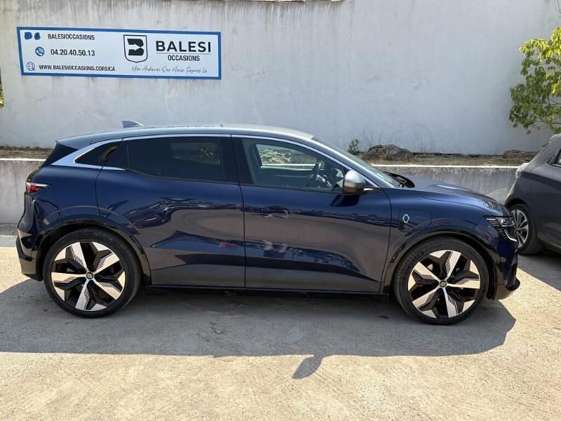 Bleu Utilisé 2022 Renault Mégane Techno Berline | 23 900 € (Prix juste) - Image 1/4