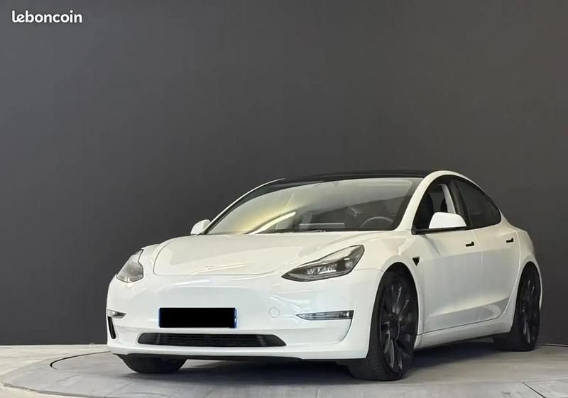 Blanc Utilisé 2022 Tesla Model 3 Performance Berline | 34 490 € (Prix juste) - Image 1/4