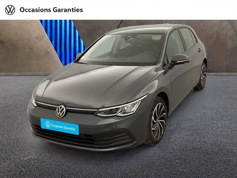 Gris dauphin métallisée Occasion 2020 VW Golf VIII Business Berline | 18 900 € (Prix juste) - Image 1/4