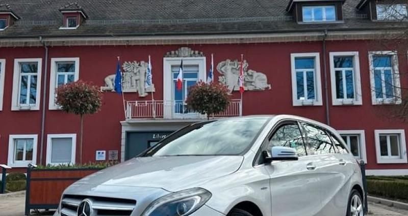 Gris Utilisé 2012 Mercedes B180 Monospace | 8 990 € (Prix cher) - Image 1/4