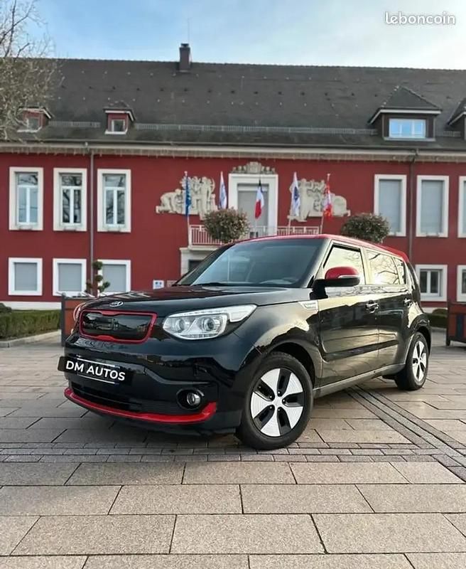 Noir Occasion 2016 Kia Soul EV SUV | 6 990 € - Image 1/4