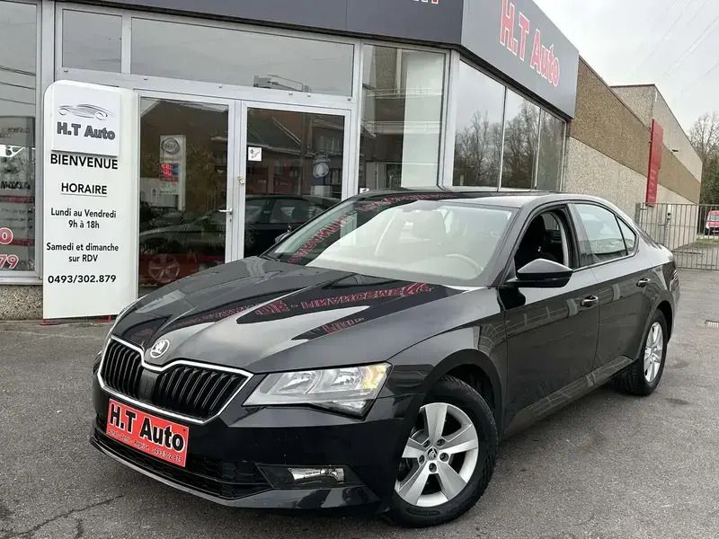 Noir Utilisé 2018 Skoda Superb Berline | 12 999 € - Image 1/4