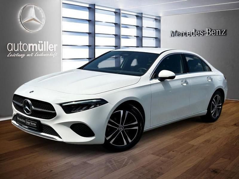 Utilisé 2023 Mercedes A180 Berline | 29 280 € (Prix juste) - Image 1/4