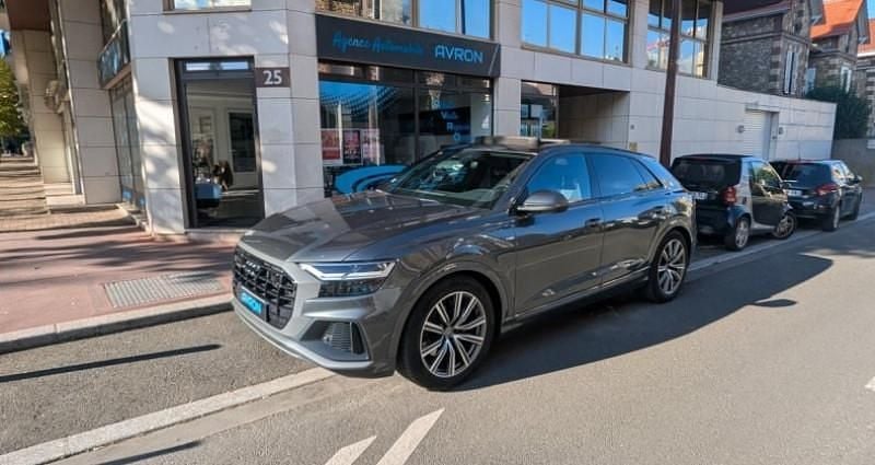 Gris Utilisé 2020 Audi Q8 S-Line SUV | 59 990 € (Prix juste) - Image 1/4