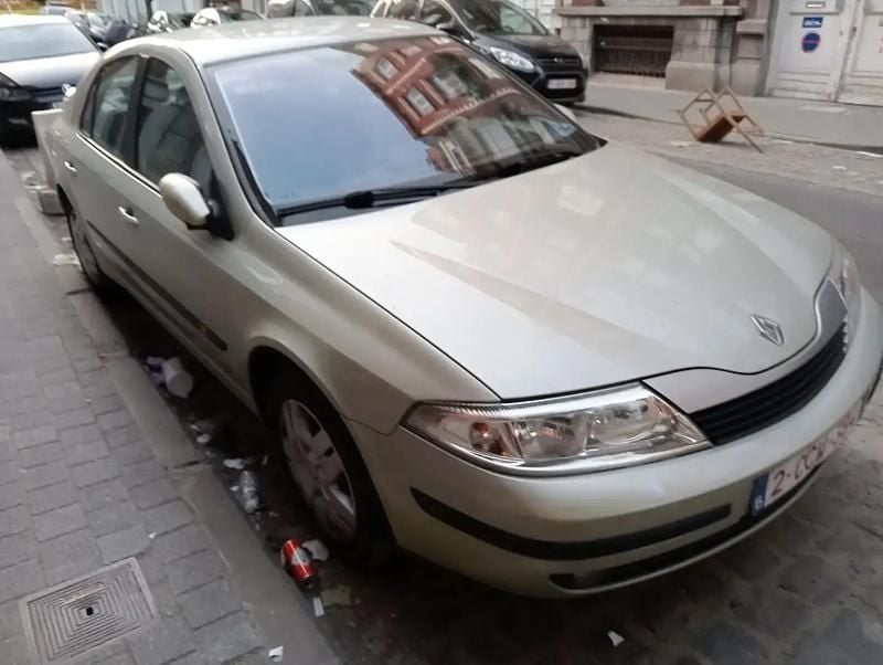 Utilisé 2004 Renault Laguna II LIMITED Berline | 3 800 € - Image 1/4