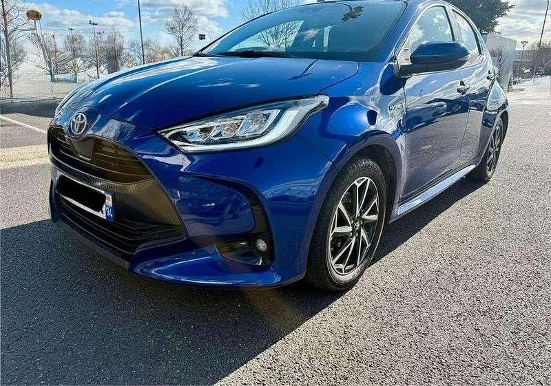 Occasion Toyota Yaris Hybrid Design 117 ch (86 kW) 2021 Bleu Citadine