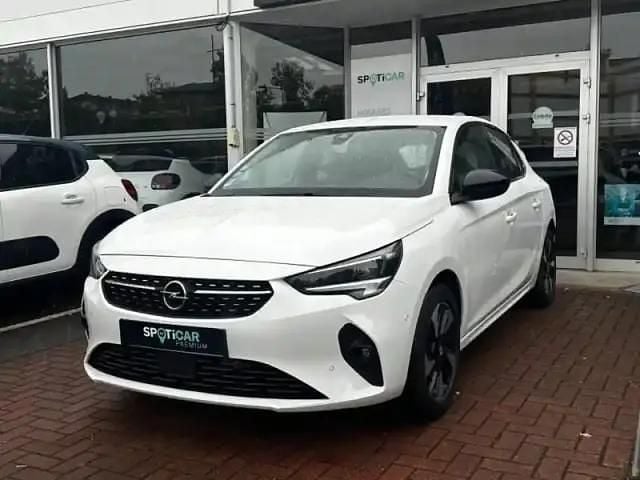 Blanc jade Occasion 2020 Opel Corsa Business Berline | 11 989 € (Bon prix) - Image 1/4