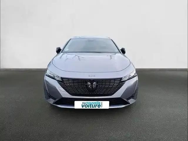 Occasion Peugeot 308 22 kW (30 ch) 2023 Peinture métallisée gris artense Berline