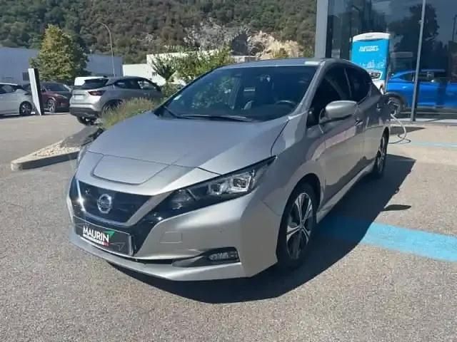 Gris Utilisé 2022 Nissan Leaf Tekna Citadine | 15 990 € (Prix juste) - Image 1/4