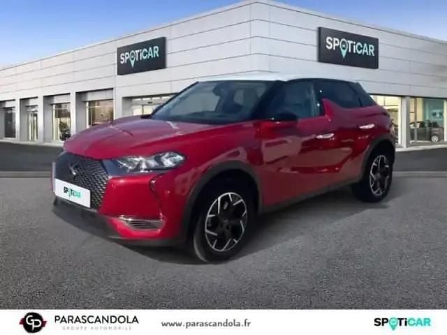 Rouge rubi (m) toit blanc opale Occasion 2020 DS Automobiles DS3 Crossback Connected Chic SUV | 16 990 € (Prix juste) - Image 1/4