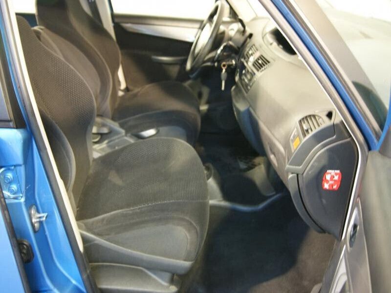 Image 3/4