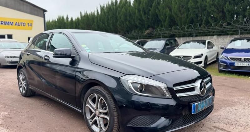 Noir Utilisé 2013 Mercedes A200 Urban Berline | 13 990 € (Prix juste) - Image 1/4
