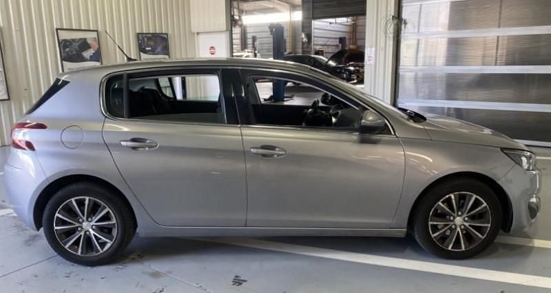 Utilisé 2015 Peugeot 308 Allure Berline | 9 990 € (Prix juste) - Image 1/4