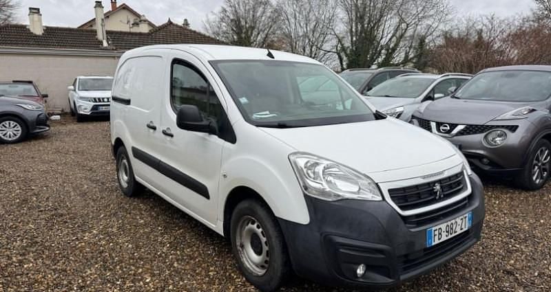 Occasion 2018 Peugeot Partner Premium Monospace | 9 990 € (Prix juste) - Image 1/4