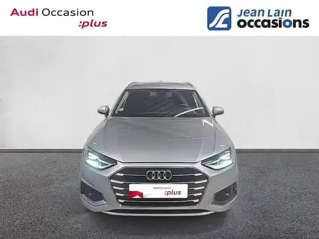 Occasion Audi A4 Design 163 ch (119 kW) 2024 Argent fleuret métallisé Break