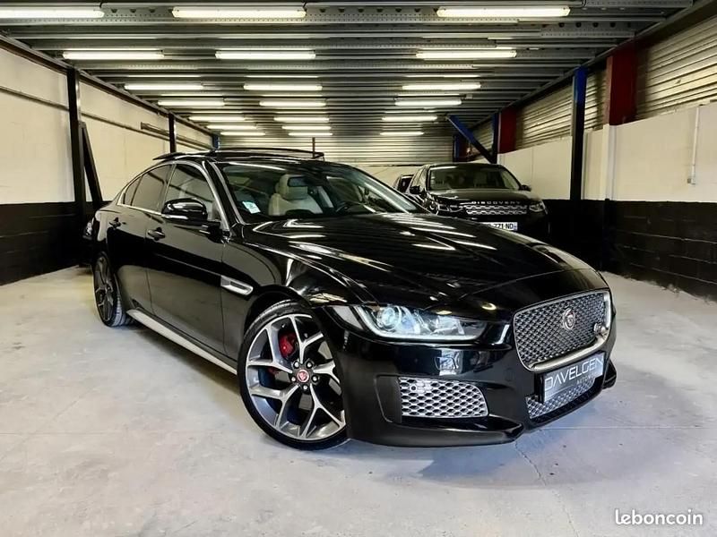 Noir Utilisé 2016 Jaguar XE Supercharged Berline | 19 990 € - Image 1/4
