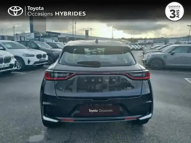 Occasion Lexus LBX 2024 Noir intense métallisé SUV