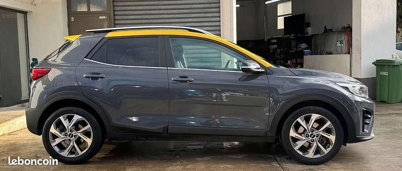 Occasion Kia Stonic GT-Line 121 ch (88 kW) 2022 Gris SUV