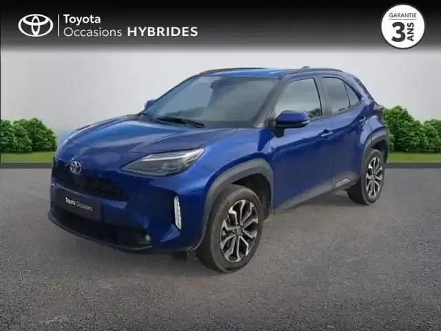 Bleu kyanite (m) Utilisé 2023 Toyota Yaris Hybrid Design SUV | 22 990 € (Prix juste) - Image 1/4