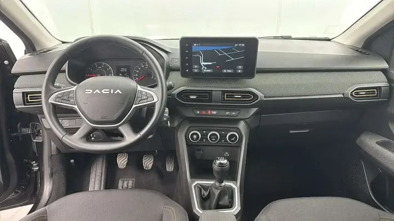 Image 3/4