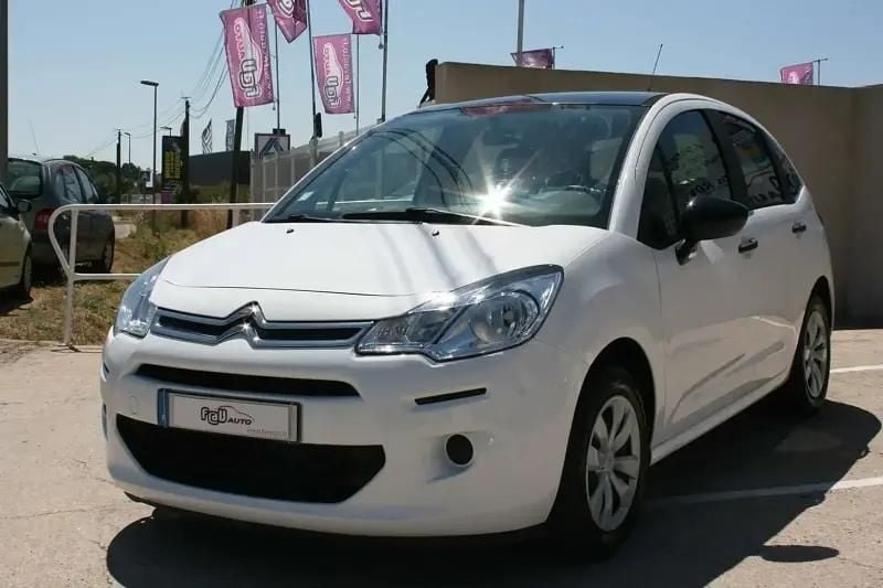 Blanc Utilisé 2016 Citroën C3 Comfort Citadine | 7 490 € (Bon prix) - Image 1/4