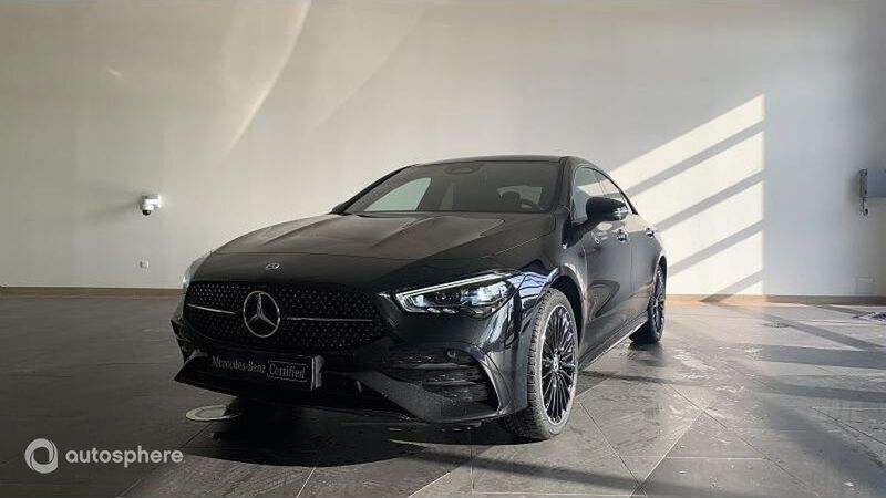 Noir cosmos métallisé Utilisé 2024 Mercedes CLA250e AMG line Berline | 49 999 € (Prix cher) - Image 1/4