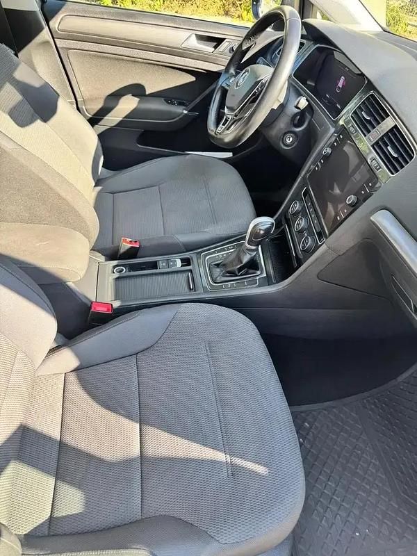 Utilisé 2018 VW Golf VII Business Berline | 16 499 € (Prix cher) - Image 1/4