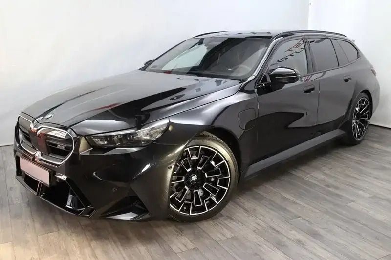 Noir Utilisé 2025 BMW M5 M Sport Break | 149 900 € - Image 1/4