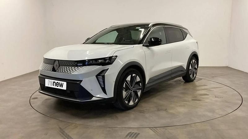 Blanc Occasion 2025 Renault Scenic E-Tech Techno SUV | 40 990 € - Image 1/4
