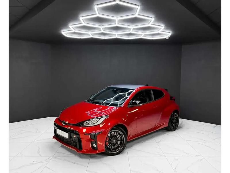 Rouge Occasion 2022 Toyota Yaris Citadine | 31 990 € (Prix juste) - Image 1/4