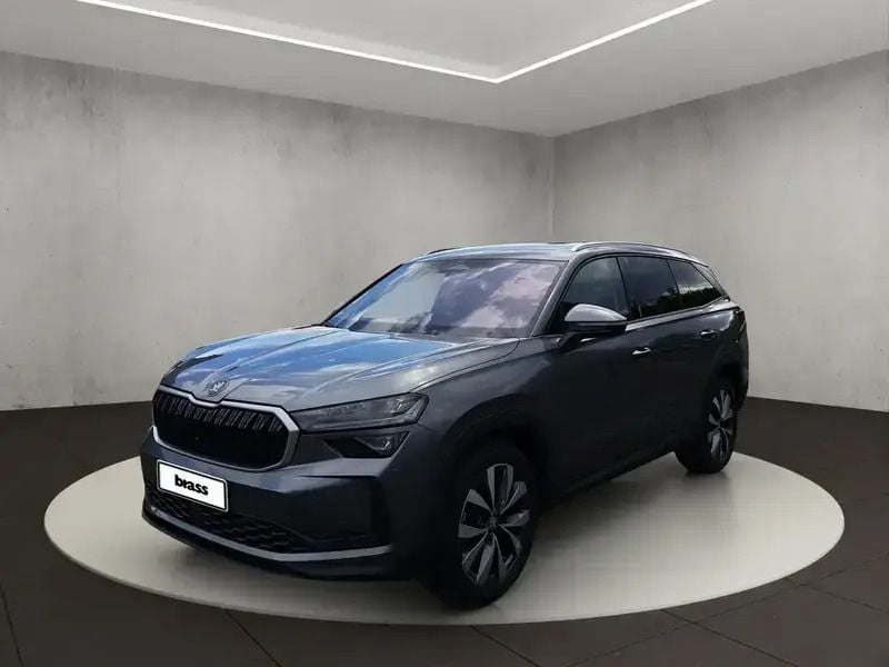 Gris Utilisé 2024 Skoda Kodiaq Selection SUV | 45 450 € (Bon prix) - Image 1/4