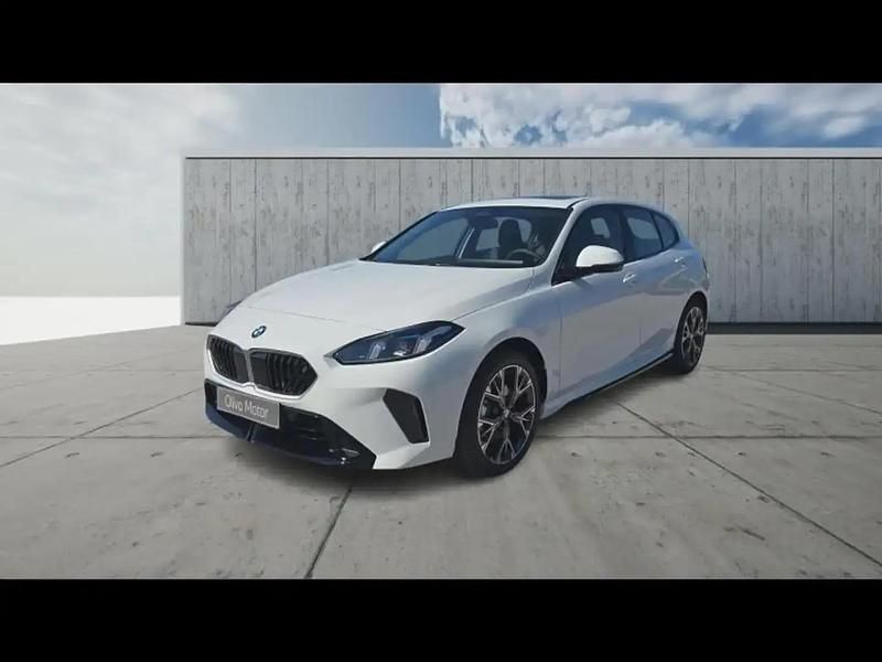 Blanc Utilisé 2025 BMW 120 M Sport Citadine | 41 900 € (Prix juste) - Image 1/4