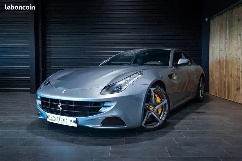 Gris Utilisé 2011 Ferrari FF Coupé | 154 900 € - Image 1/4