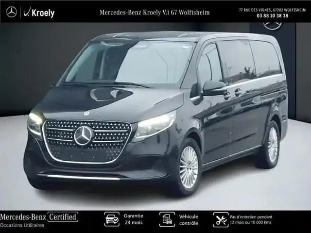 Noir Utilisé 2024 Mercedes V300 Avantgarde Monospace | 77 868 € - Image 1/4