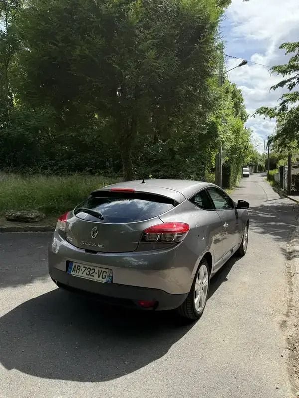 Utilisé 2010 Renault Mégane III Berline | 5 490 € - Image 1/4