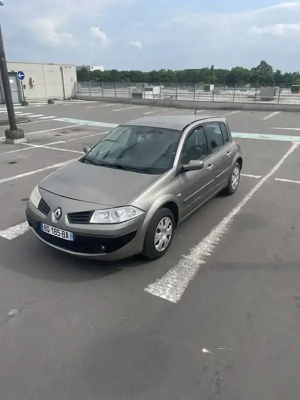 Image 2/4
