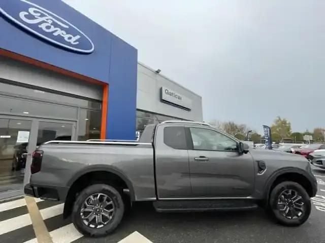 Occasion Ford Ranger Wildtrack 205 ch (150 kW) 2025 Gris carbone métallisée Pick-up