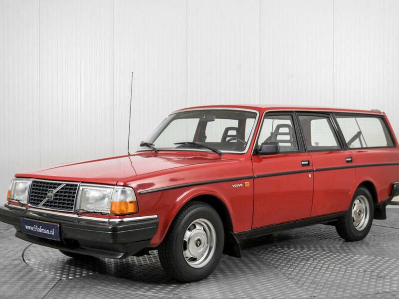 Rouge Utilisé 1983 Volvo 240 | 24 900 € - Image 1/4