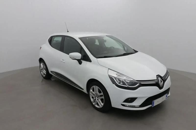 Blanc Occasion 2019 Renault Clio IV Zen Berline | 9 990 € (Prix juste) - Image 1/4