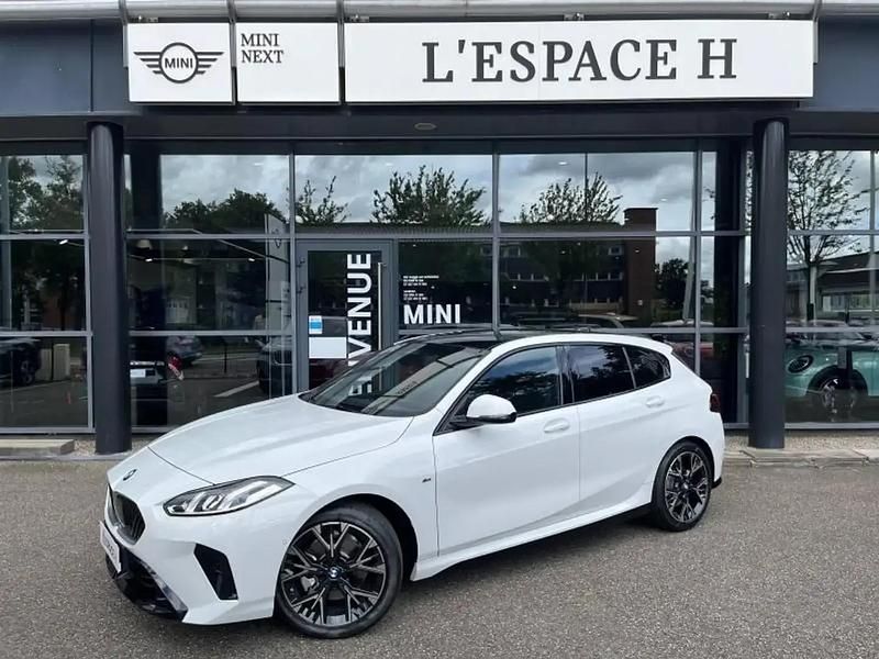 Blanc Utilisé 2025 BMW 120 M Sport Citadine | 38 900 € (Prix juste) - Image 1/4