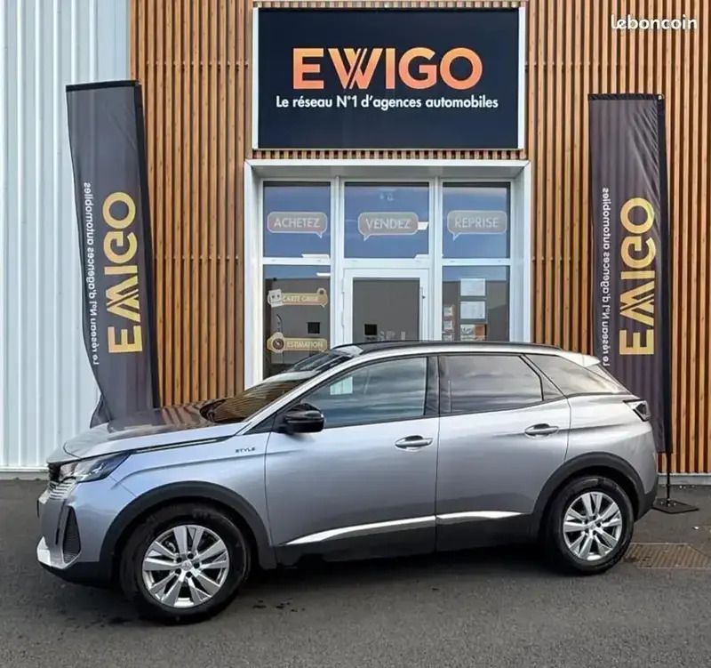 Gris Utilisé 2022 Peugeot 3008 Style Monospace | 19 980 € (Super prix) - Image 1/1